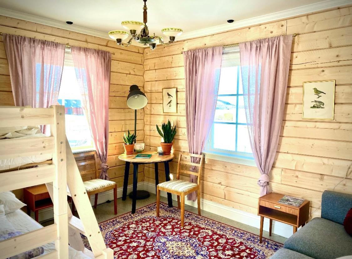Scenic Small Guesthouse On Horse Farm By The Lake Froso Luaran gambar