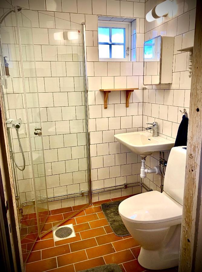 Scenic Small Guesthouse On Horse Farm By The Lake Froso Luaran gambar