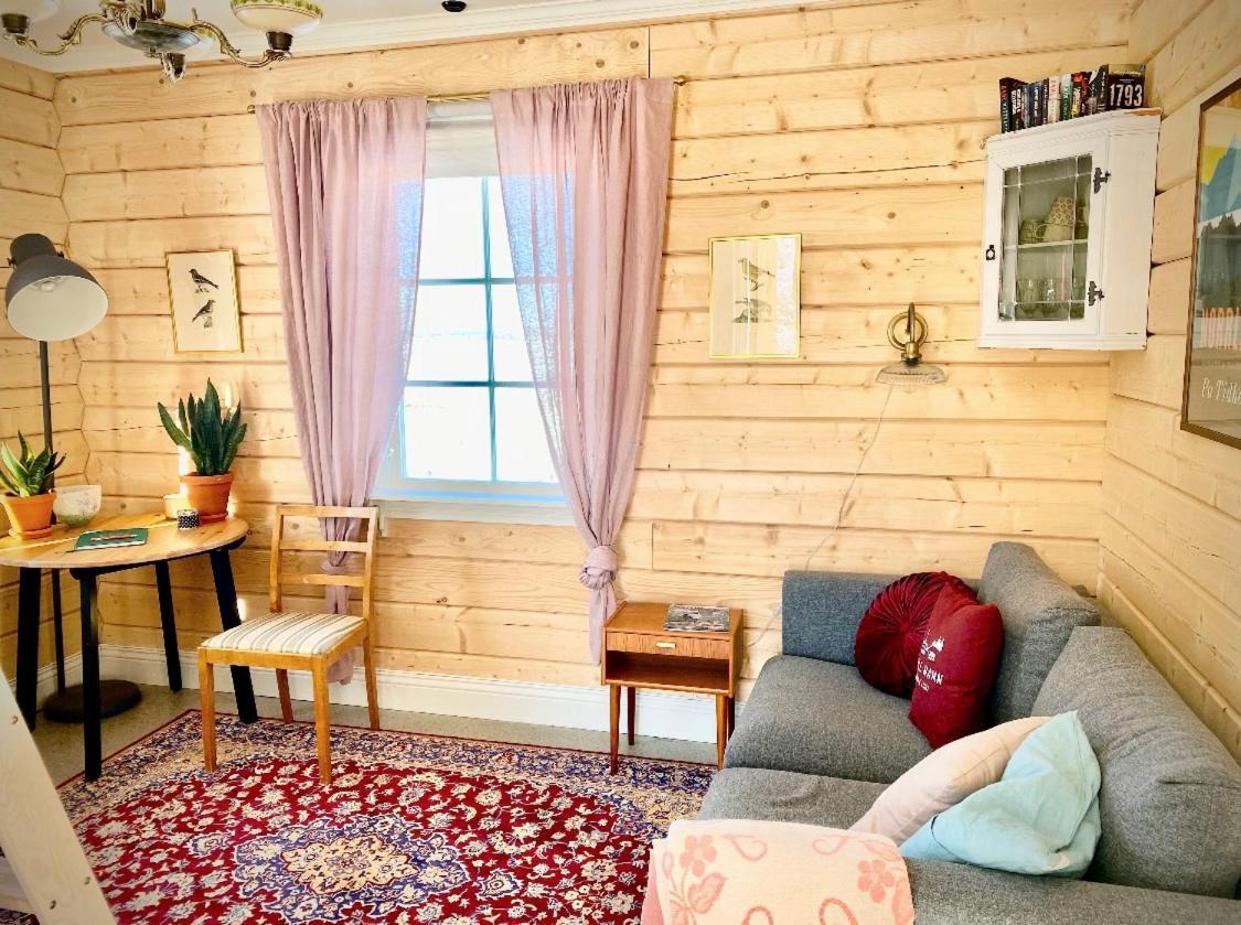 Scenic Small Guesthouse On Horse Farm By The Lake Froso Luaran gambar